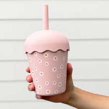 Load image into Gallery viewer, Pink Daisy Mini Smoothie Cup and Straw