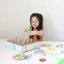 Load image into Gallery viewer, Bugs Craft Activity Box