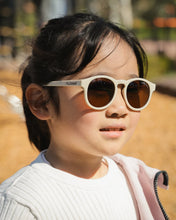 Load image into Gallery viewer, Sunglasses Keyhole - Vanilla