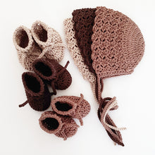Load image into Gallery viewer, Espresso Bamboo Bonnet and Bootie Set