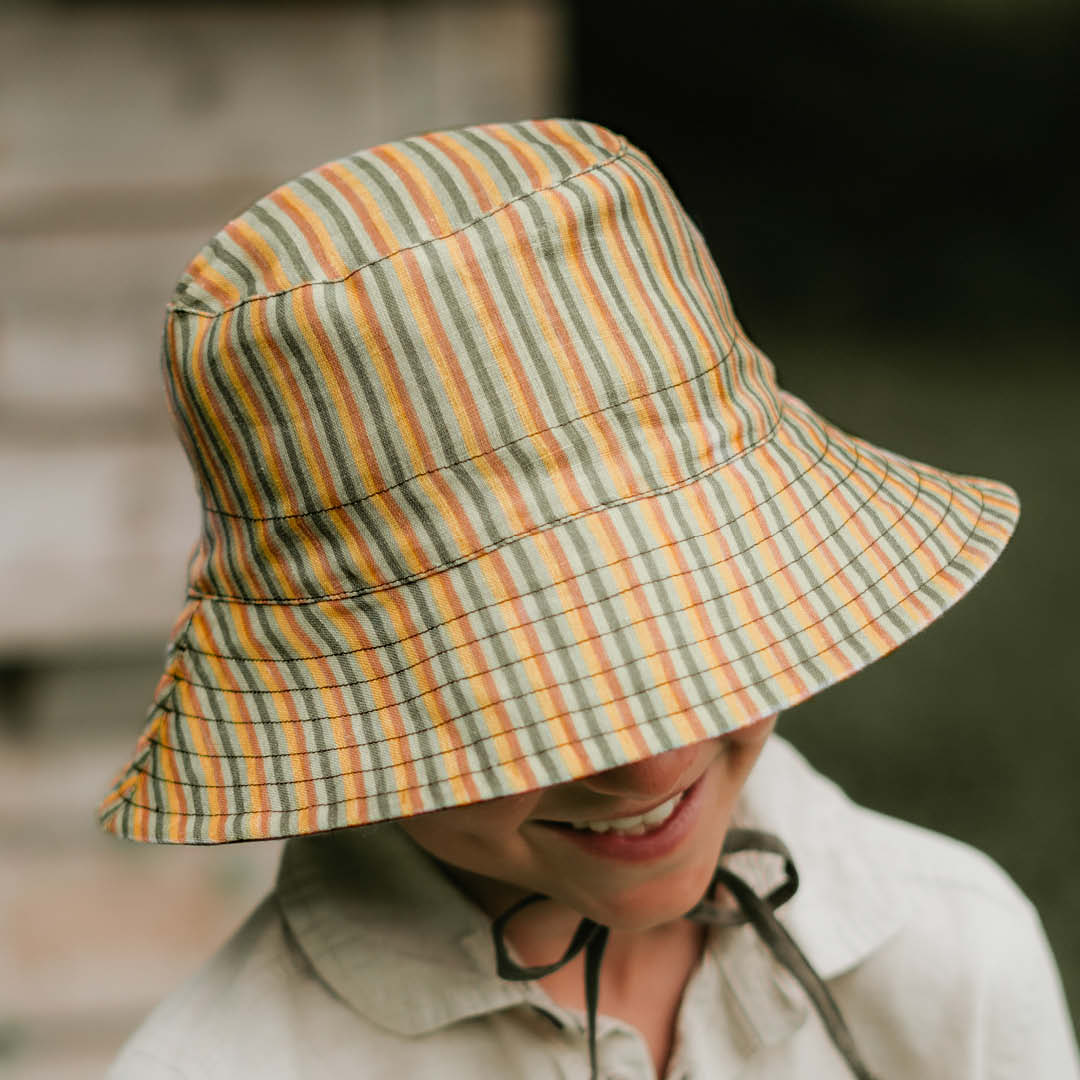 'Explorer' Reversible Classic Bucket Hat | Gwen/Moss